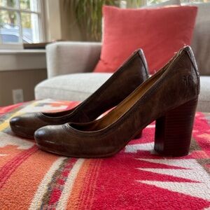 Frye Carson Pump - Brownish Gray Leather Round-Toe Block Heels